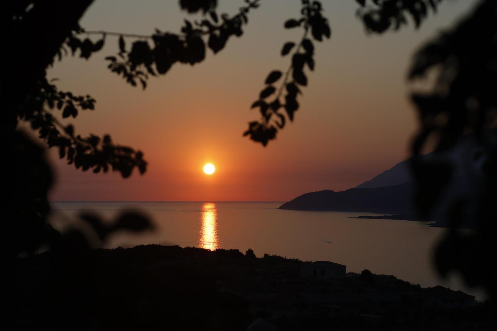 Sunset Serenity Himarë Eksteriør billede