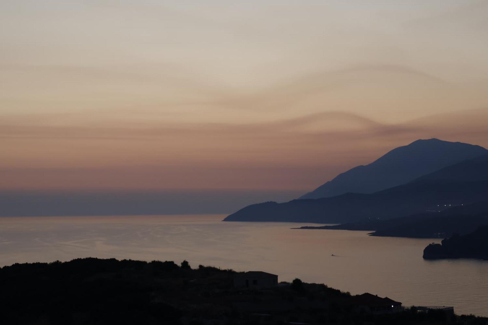 Sunset Serenity Himarë Eksteriør billede